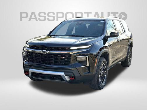 Mosaic Black Metallic 2024 Chevrolet Traverse AWD Z71