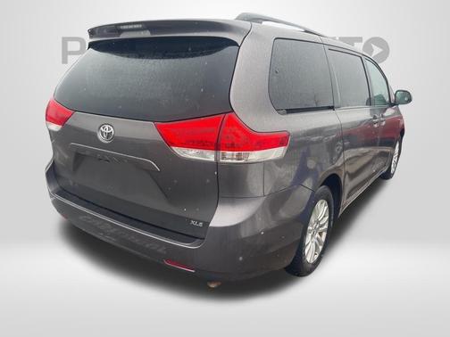 2013 Toyota Sienna XLE