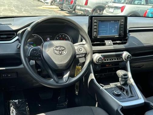 2022 Toyota RAV4 Hybrid LE