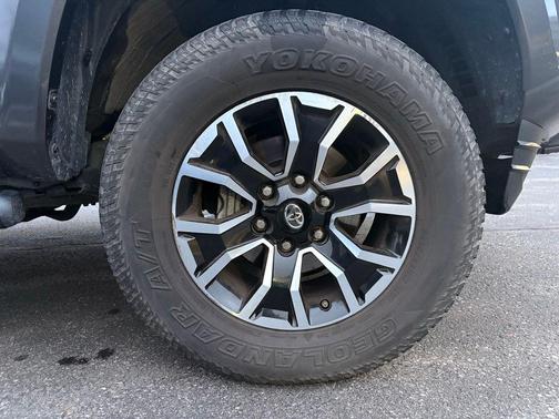 2020 Toyota Tacoma TRD Sport