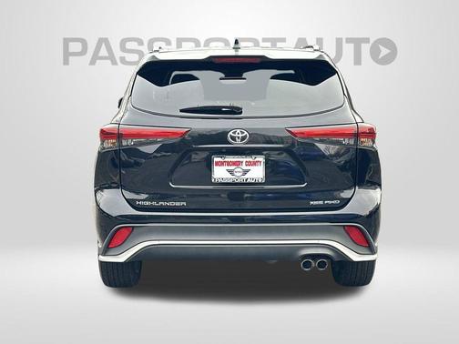2022 Toyota Highlander XSE