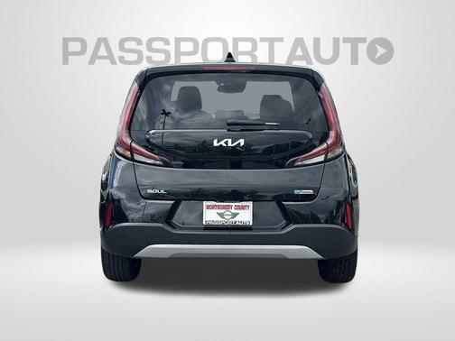 Fusion Black 2025 Kia Soul EX