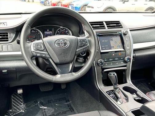 2016 Toyota Camry SE
