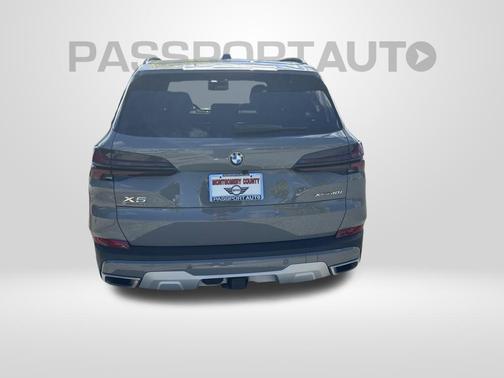 Gray 2025 BMW X5 xDrive40i