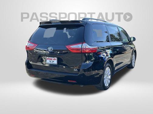 2016 Toyota Sienna XLE