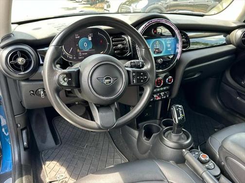 2022 MINI Hardtop Cooper