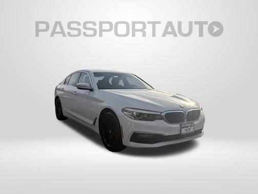 Alpine White 2018 BMW 530e xDrive iPerformance