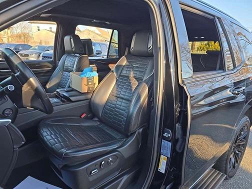 2023 Cadillac Escalade Sport Platinum