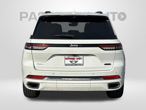 2022 Jeep Grand Cherokee Overland