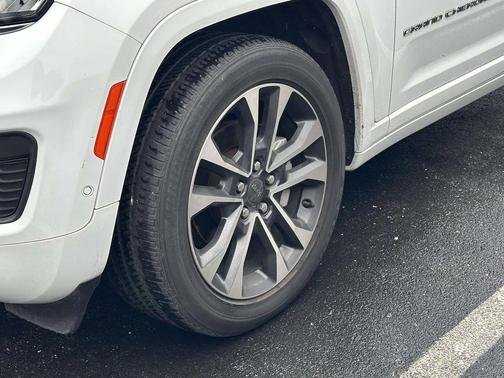 2022 Jeep Grand Cherokee Overland