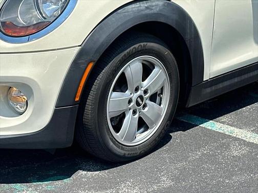 2017 MINI Hardtop Cooper