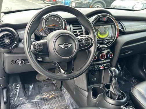 2017 MINI Hardtop Cooper