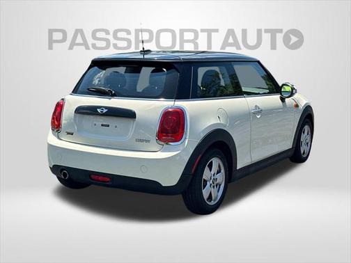 2017 MINI Hardtop Cooper
