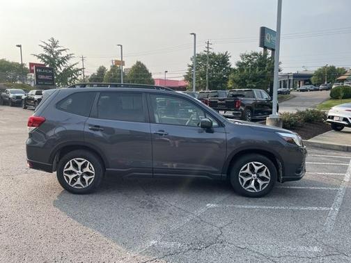2022 Subaru Forester Premium