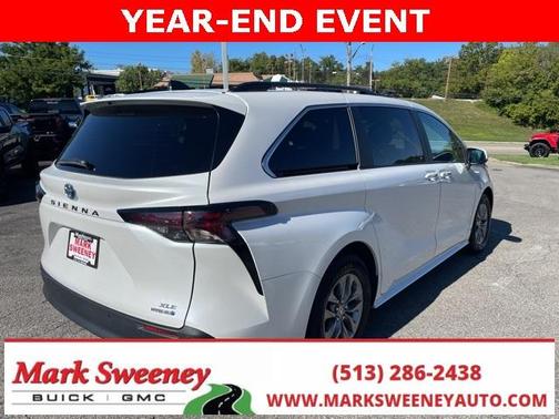 2024 Toyota Sienna XLE