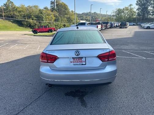 2015 Volkswagen Passat Auto SEL Premium