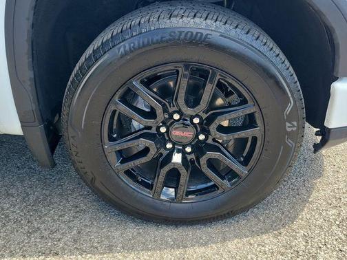 Summit White 2025 GMC Sierra 1500 Elevation