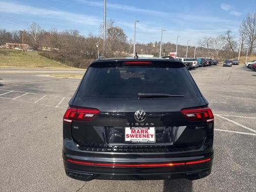 2023 Volkswagen Tiguan 2.0T SE R-Line Black