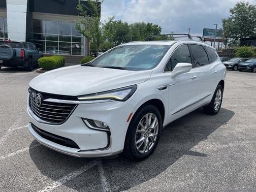 2023 Buick Enclave Essence
