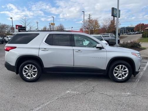 2020 Chevrolet Traverse LT Cloth