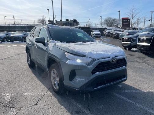 2022 Toyota RAV4 XLE