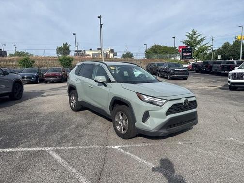 2022 Toyota RAV4 XLE