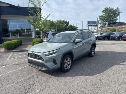 2022 Toyota RAV4 XLE