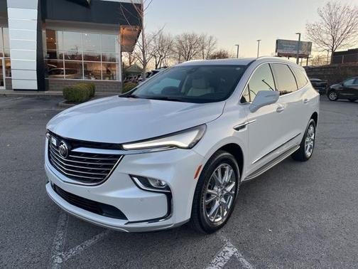 2022 Buick Enclave Essence