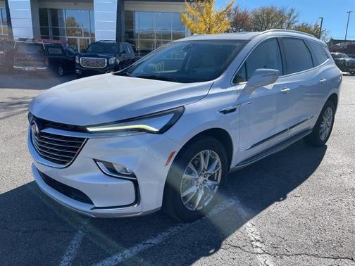 2022 Buick Enclave Essence