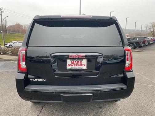 2017 GMC Yukon SLT