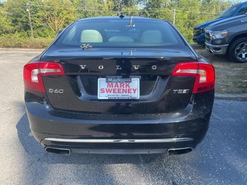 2017 Volvo S60 T5 Inscription Platinum