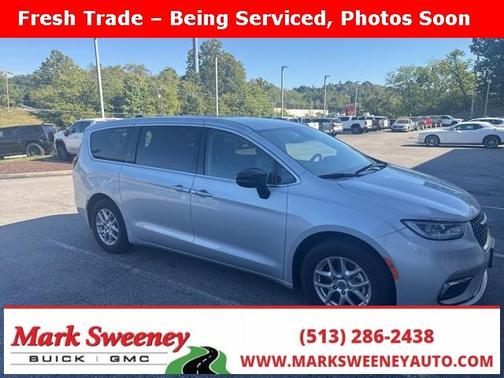 2024 Chrysler Pacifica Touring-L