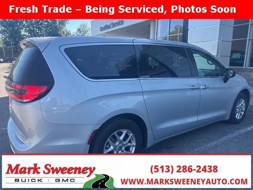 2024 Chrysler Pacifica Touring-L