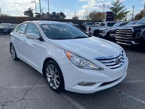 2013 Hyundai SONATA SE
