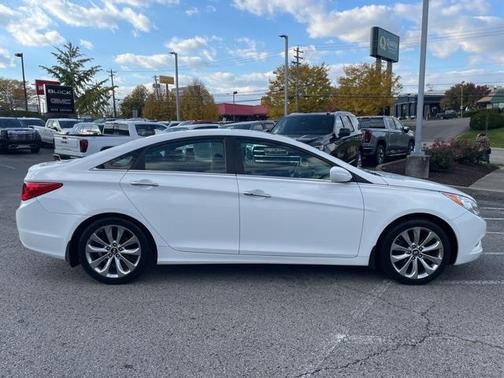 2013 Hyundai SONATA SE