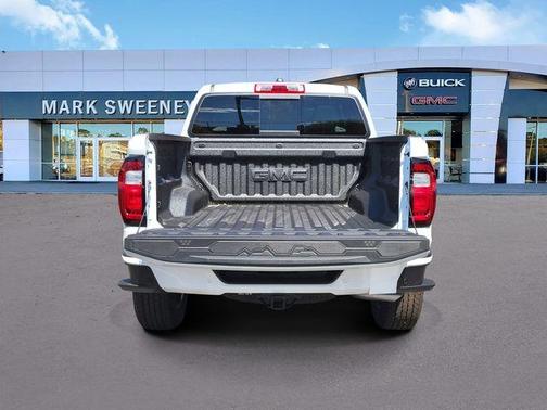 Summit White 2026 GMC Canyon Elevation