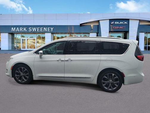 Bright White Clearcoat 2017 Chrysler Pacifica Limited