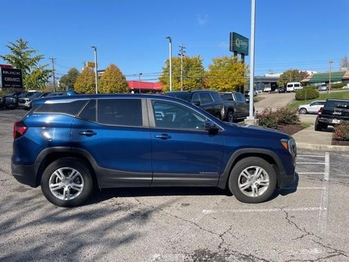 2023 GMC Terrain SLE