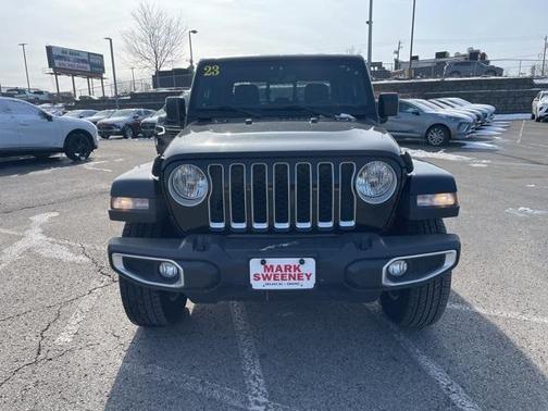 2023 Jeep Gladiator Overland