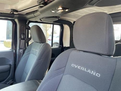 2023 Jeep Gladiator Overland