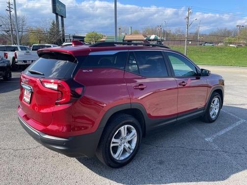 2022 GMC Terrain SLE