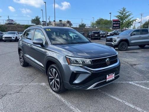 2024 Volkswagen Taos 1.5T SE