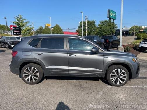 2024 Volkswagen Taos 1.5T SE