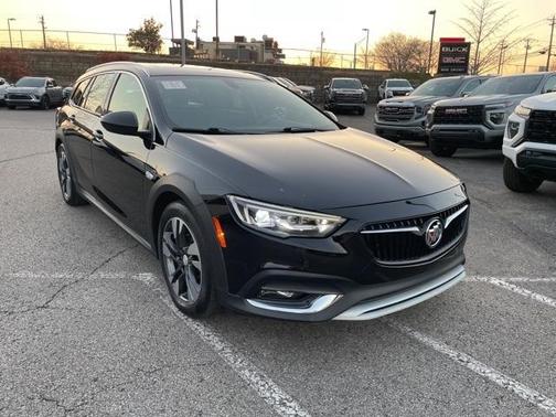 2019 Buick Regal TourX Essence