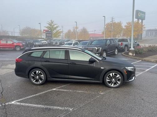 2019 Buick Regal TourX Essence