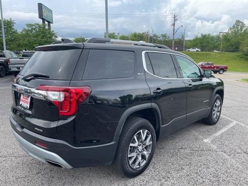 2022 GMC Acadia SLT
