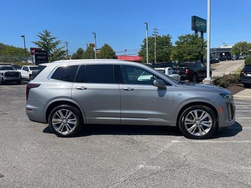 2024 Cadillac XT6 Premium Luxury FWD