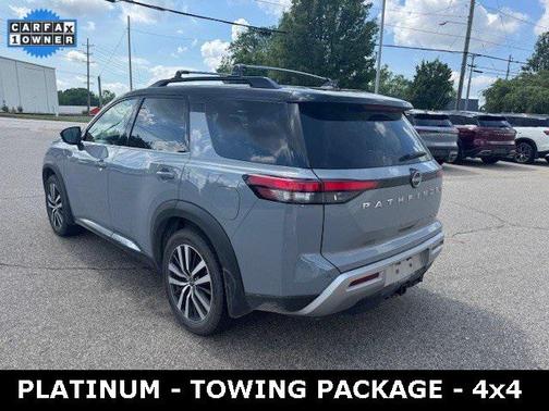 2022 Nissan Pathfinder Platinum 4WD
