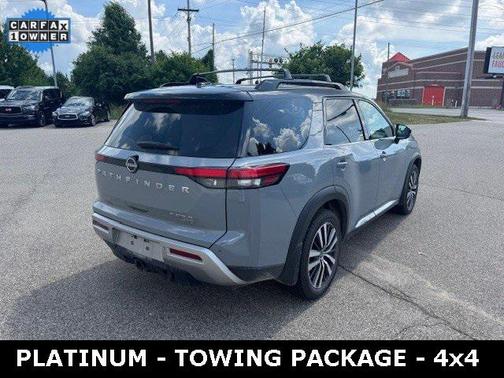 2022 Nissan Pathfinder Platinum 4WD