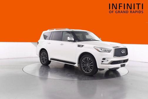 2022 INFINITI QX80 Luxe